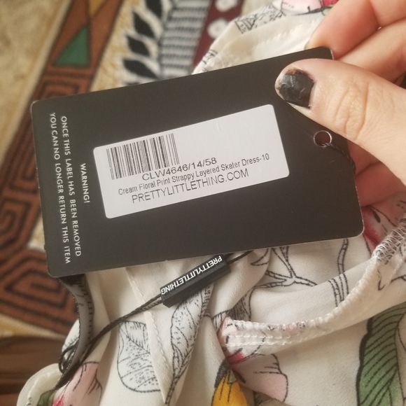 PrettyLittleThing Spring Floral Layered Skater Mini Dress SZ 6 - Picture 7 of 8